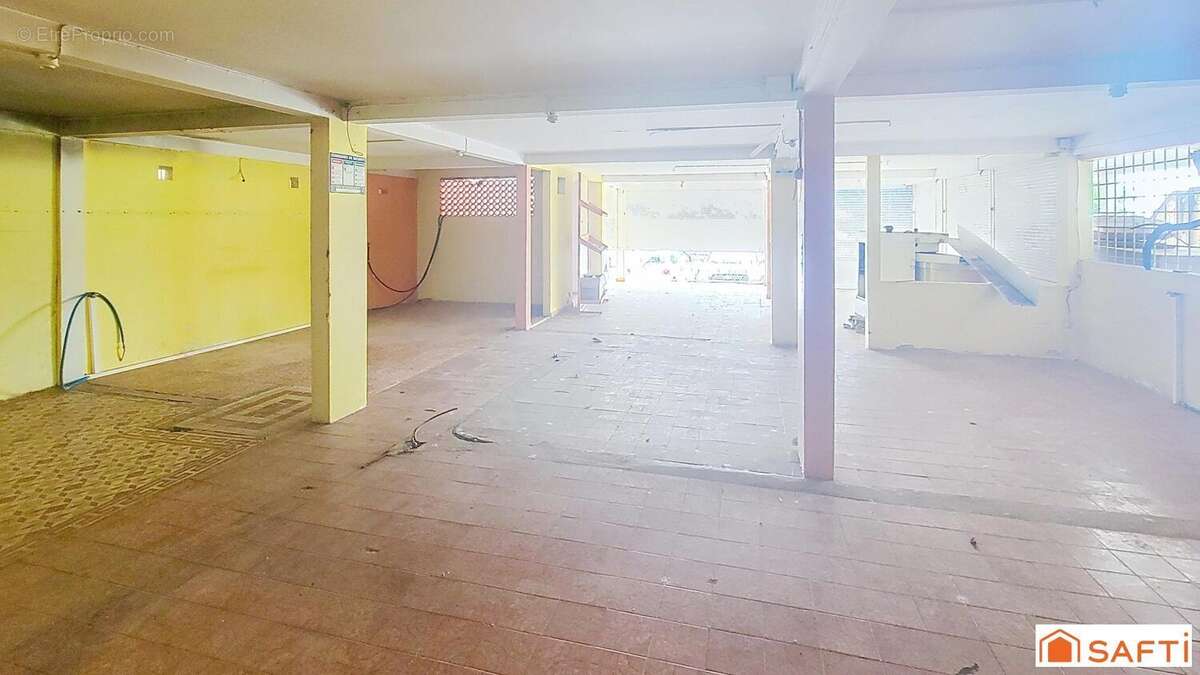 Appartement 358 m² à La Trinite  - photo 4