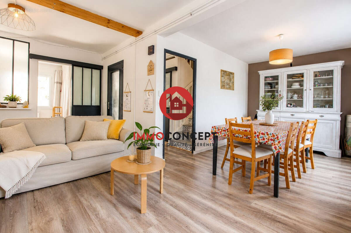Séjour - Maison à VILLENEUVE-LES-AVIGNON