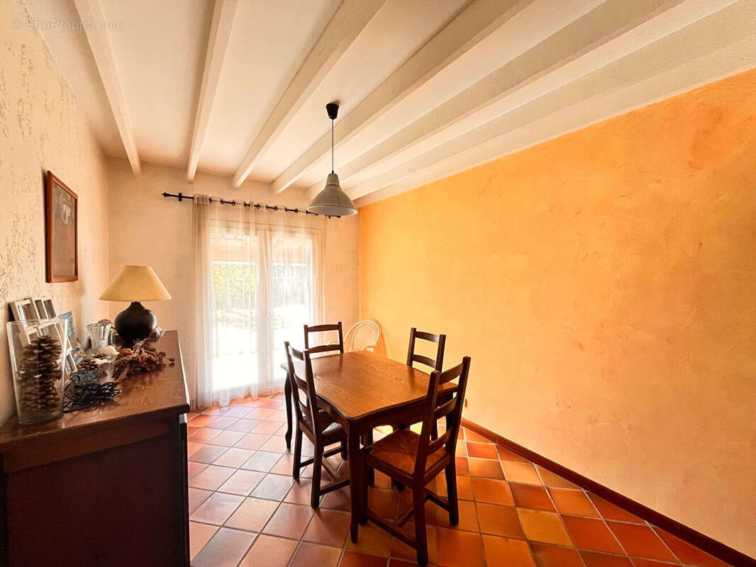 Maison à AMBARES-ET-LAGRAVE