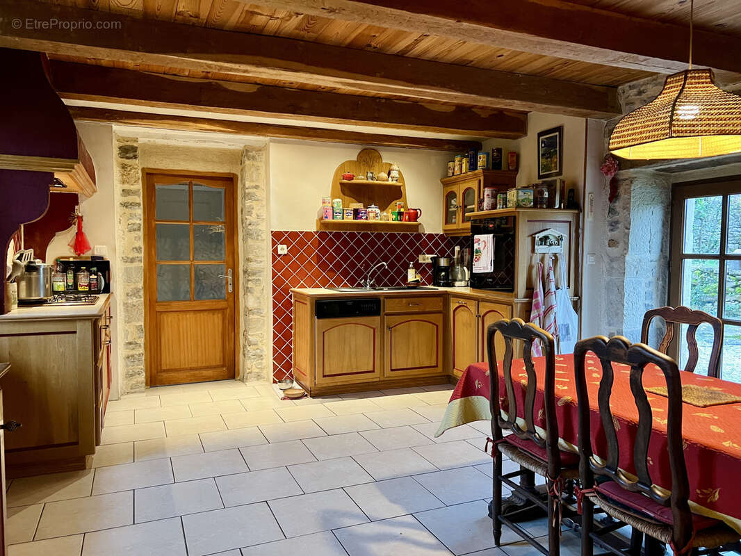 Maison à SAINT-PIERRE-TOIRAC