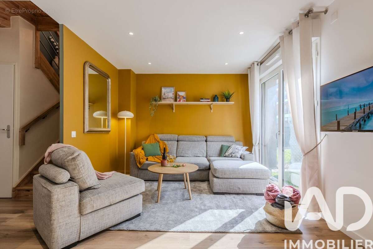 Photo 2 - Appartement à BUSSY-SAINT-GEORGES