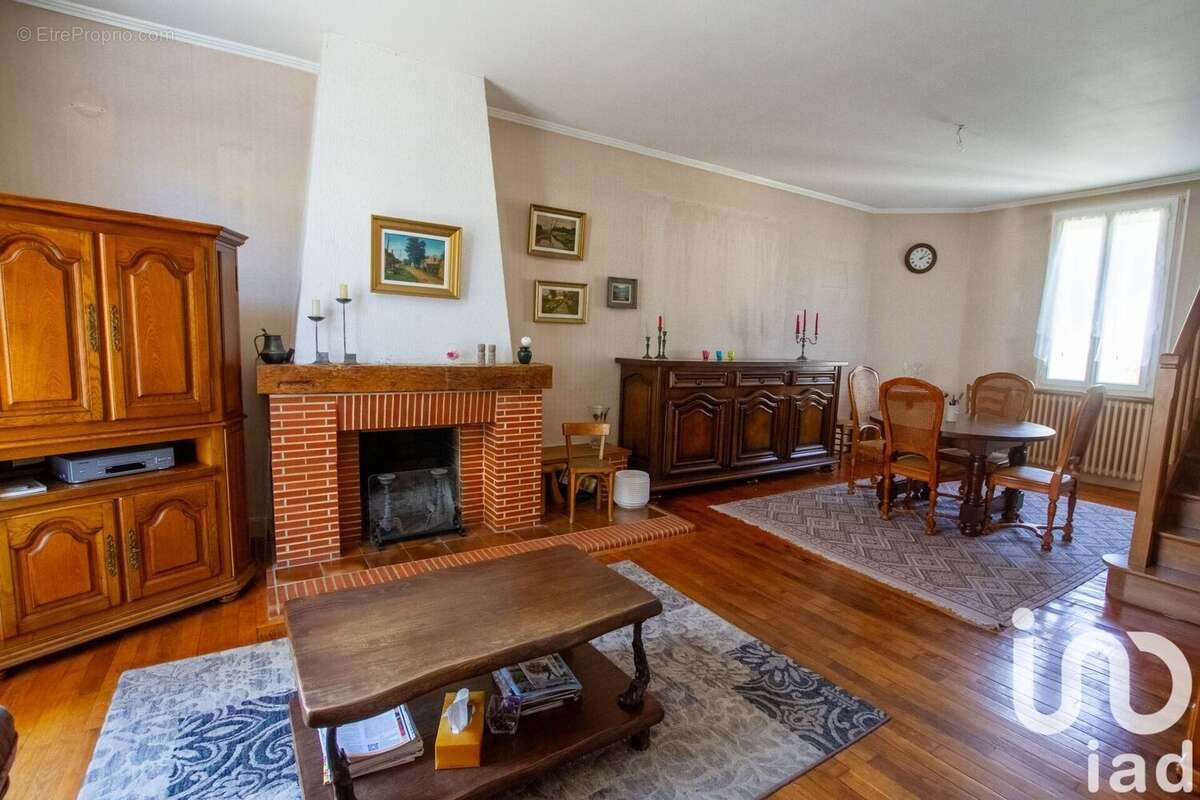 Photo 2 - Maison à LE BUGUE