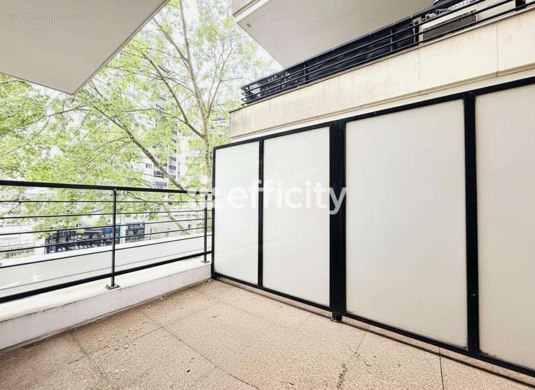 Appartement à MONTROUGE