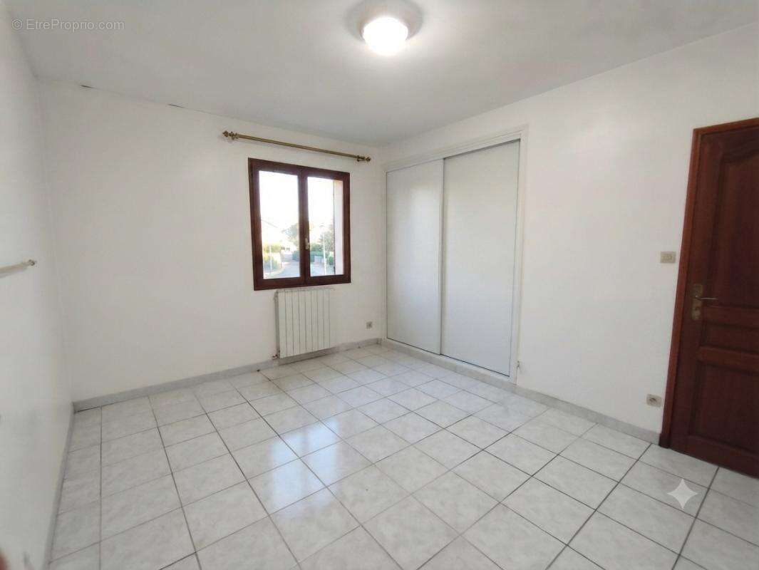 Lezignan Corbieres, Maison d'exception 170 m2, 7 pieces, 4 chambres sur 3000 m2 de terrain - photo 10
