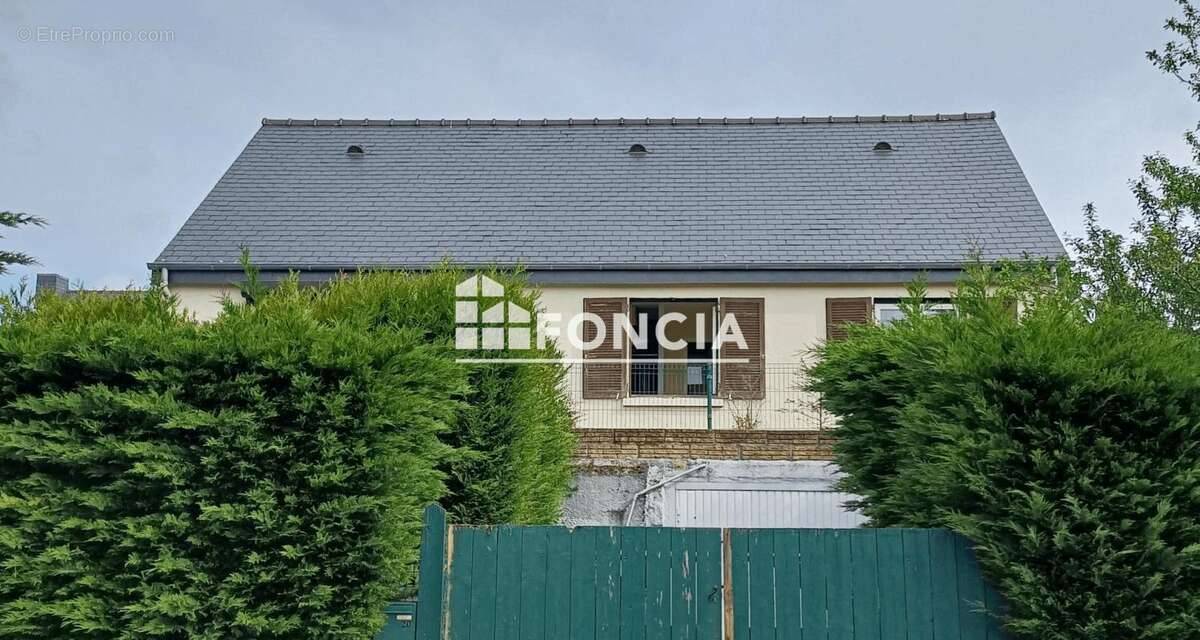 Maison à CHARTRES-DE-BRETAGNE