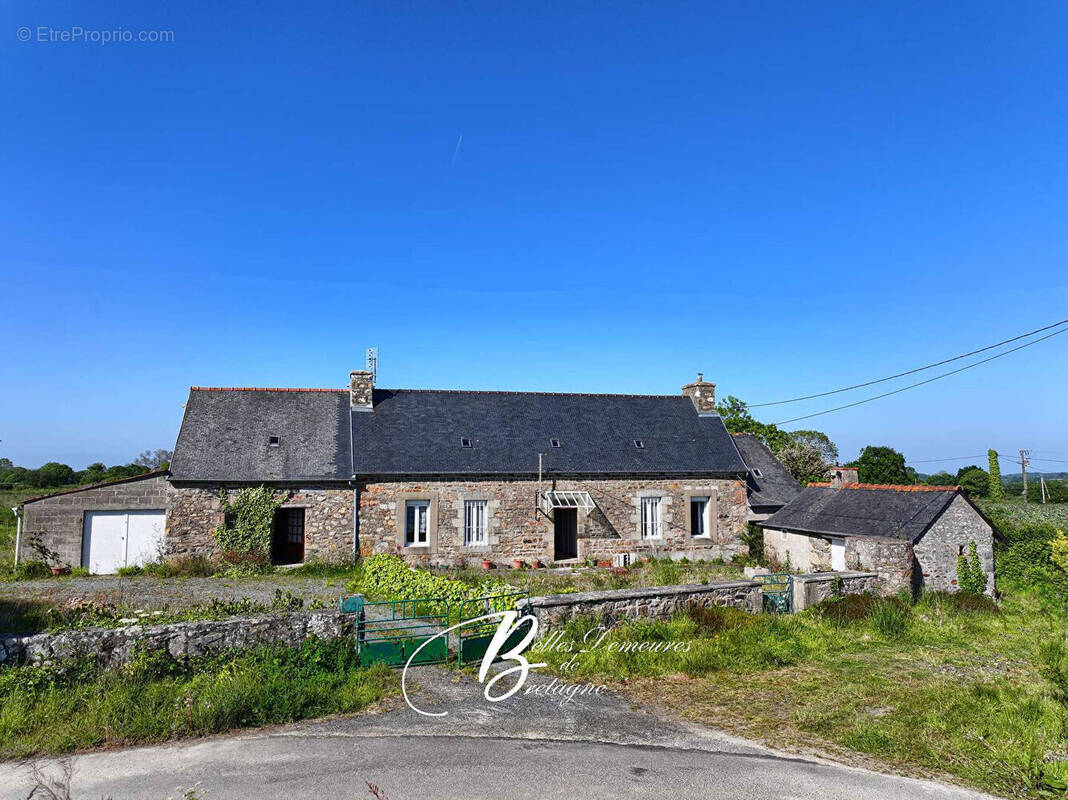 Maison à LEZARDRIEUX