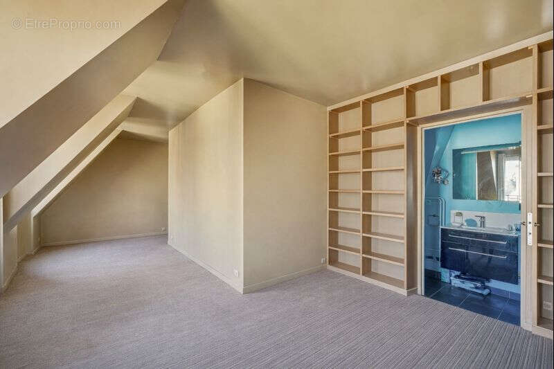 Appartement à PARIS-7E