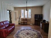 Maison à LE BREUIL-SUR-COUZE