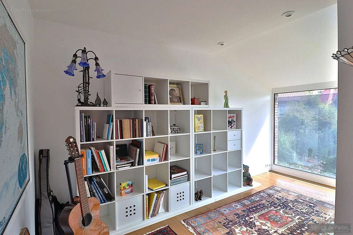 Maison à VERRIERES-LE-BUISSON