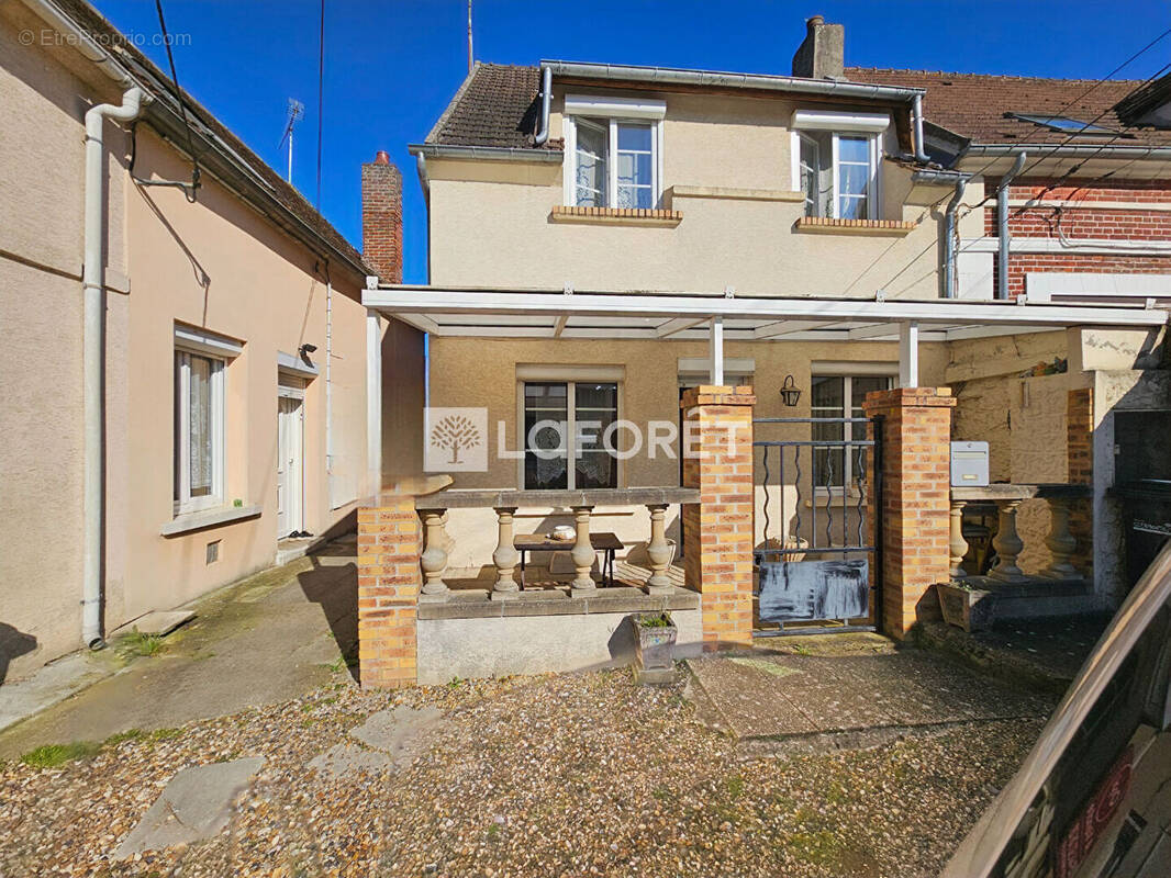 Maison à MOUY