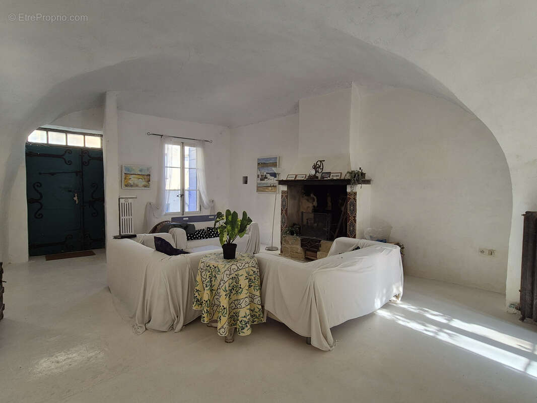 Maison à AIGUES-VIVES