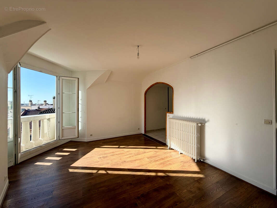 Appartement à FONTENAY-SOUS-BOIS