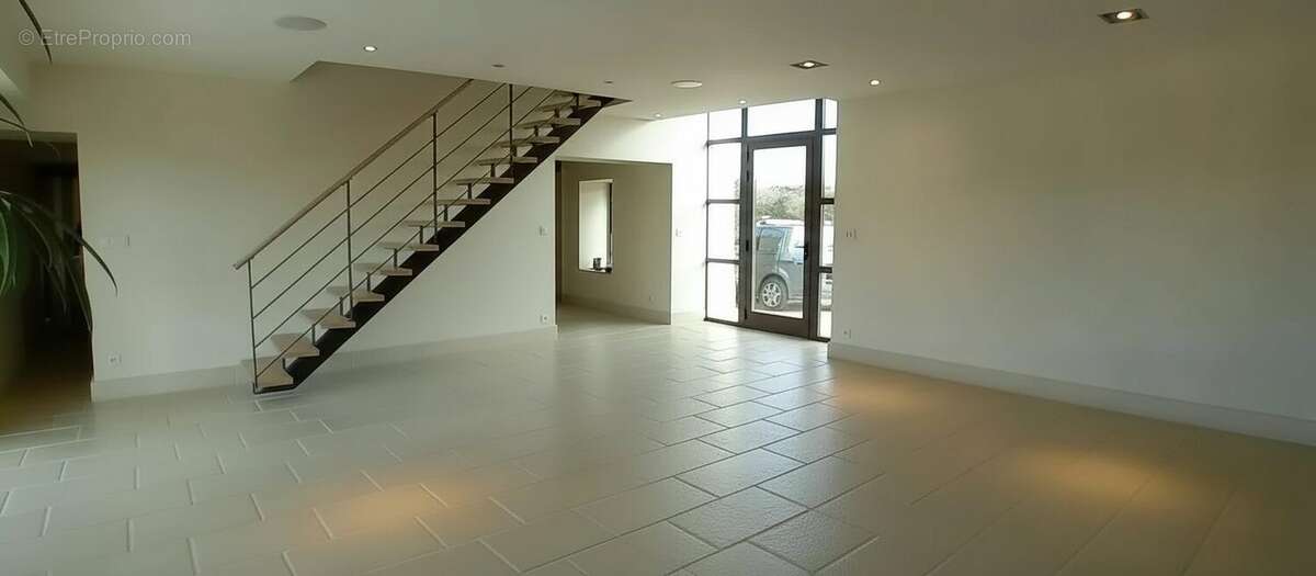 Maison à SAINT-EPAIN