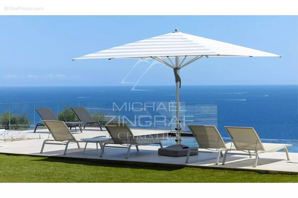 Photo Maison à Les Issambres au prix de 5 850 000€
