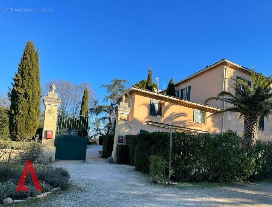 Appartement à ALIGNAN-DU-VENT