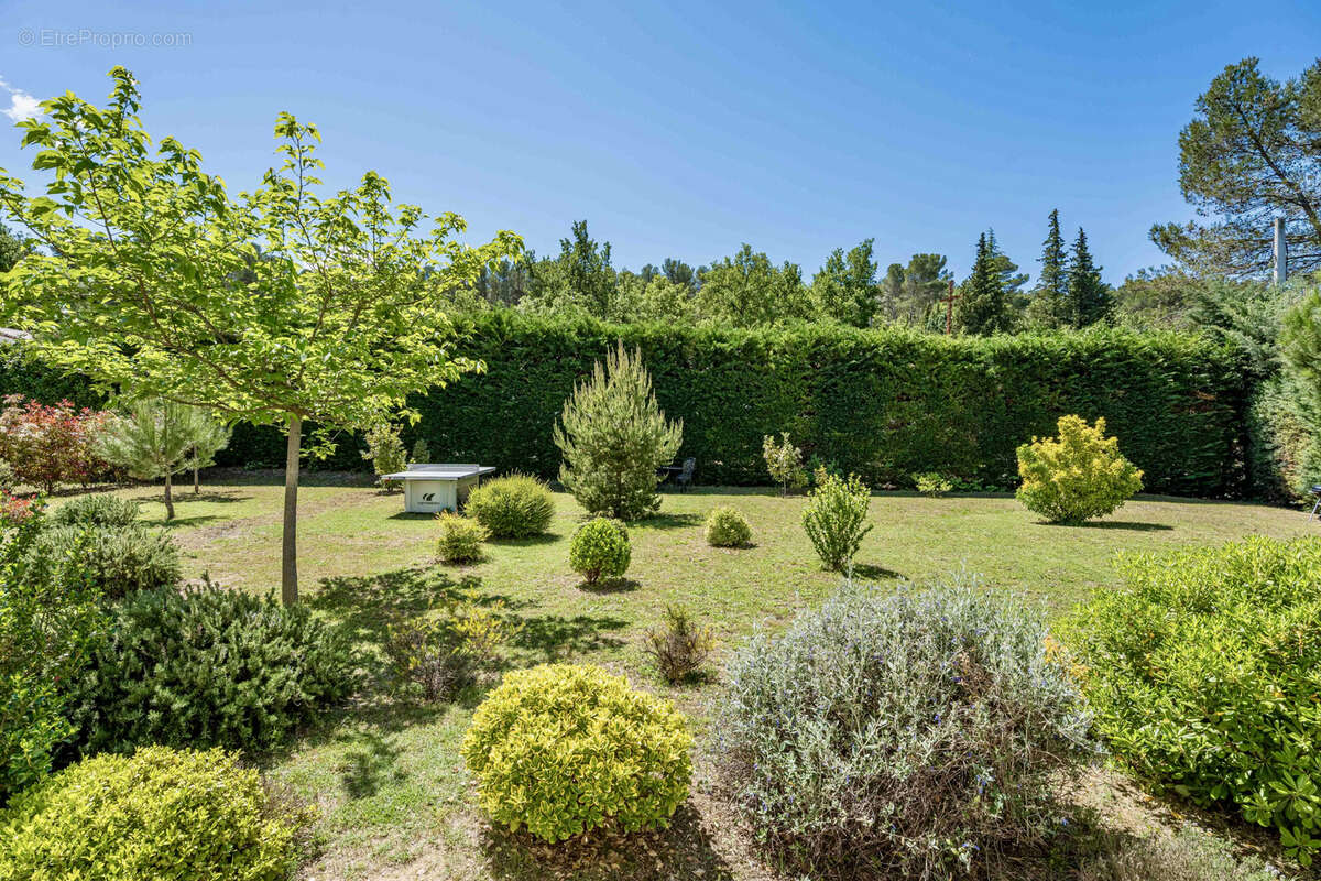 Appartement à PEYNIER
