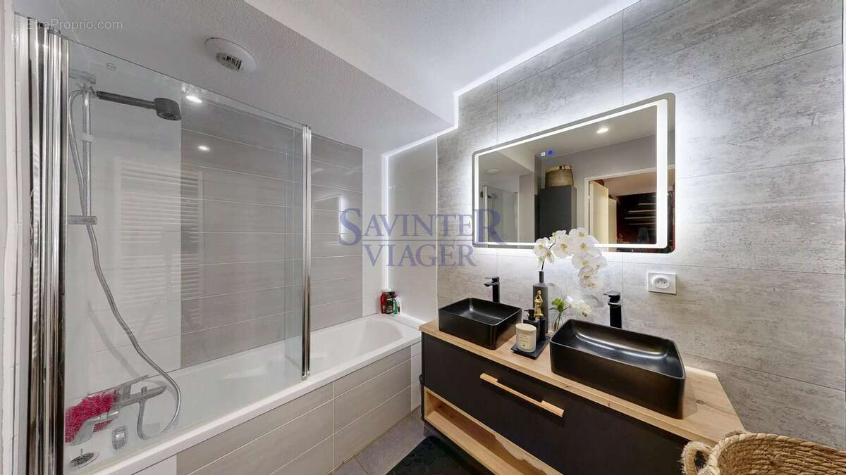Attique T5 en duplex avec grandes terrasses et 2 garages – Bonneville- libre de suite - photo 13