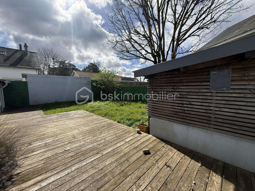 Maison familiale nantaise – 140 m² – 5 chambres – Jardin – Garage - photo 10