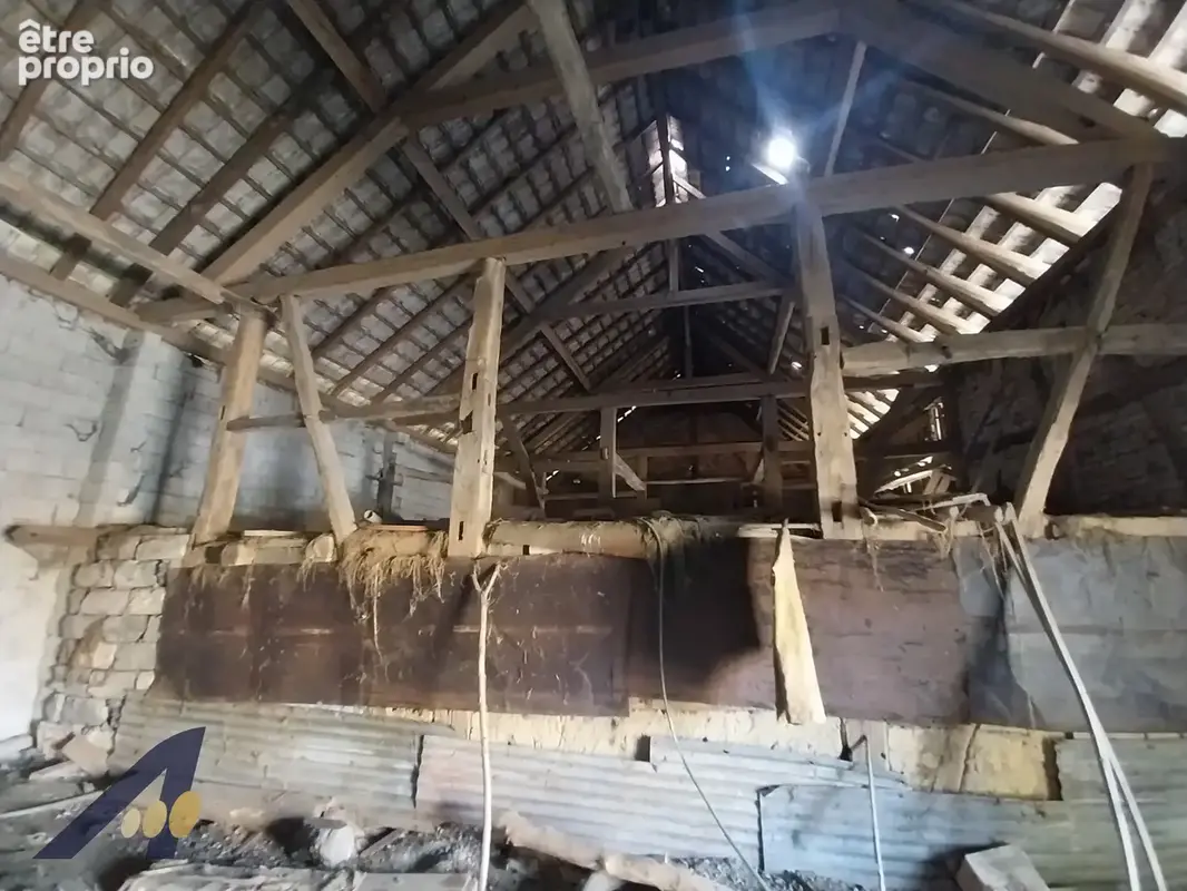 A renover - corps de ferme - 16 ares de terrain - photo 11
