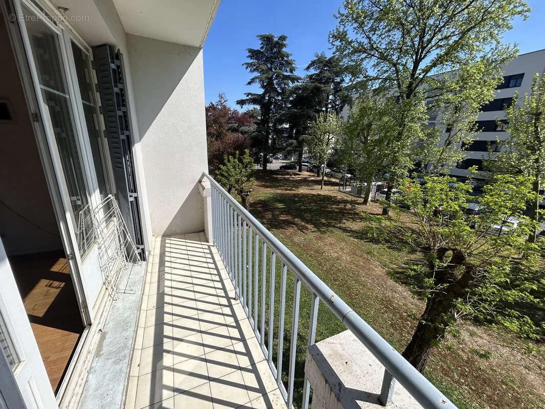 Appartement à LYON-9E