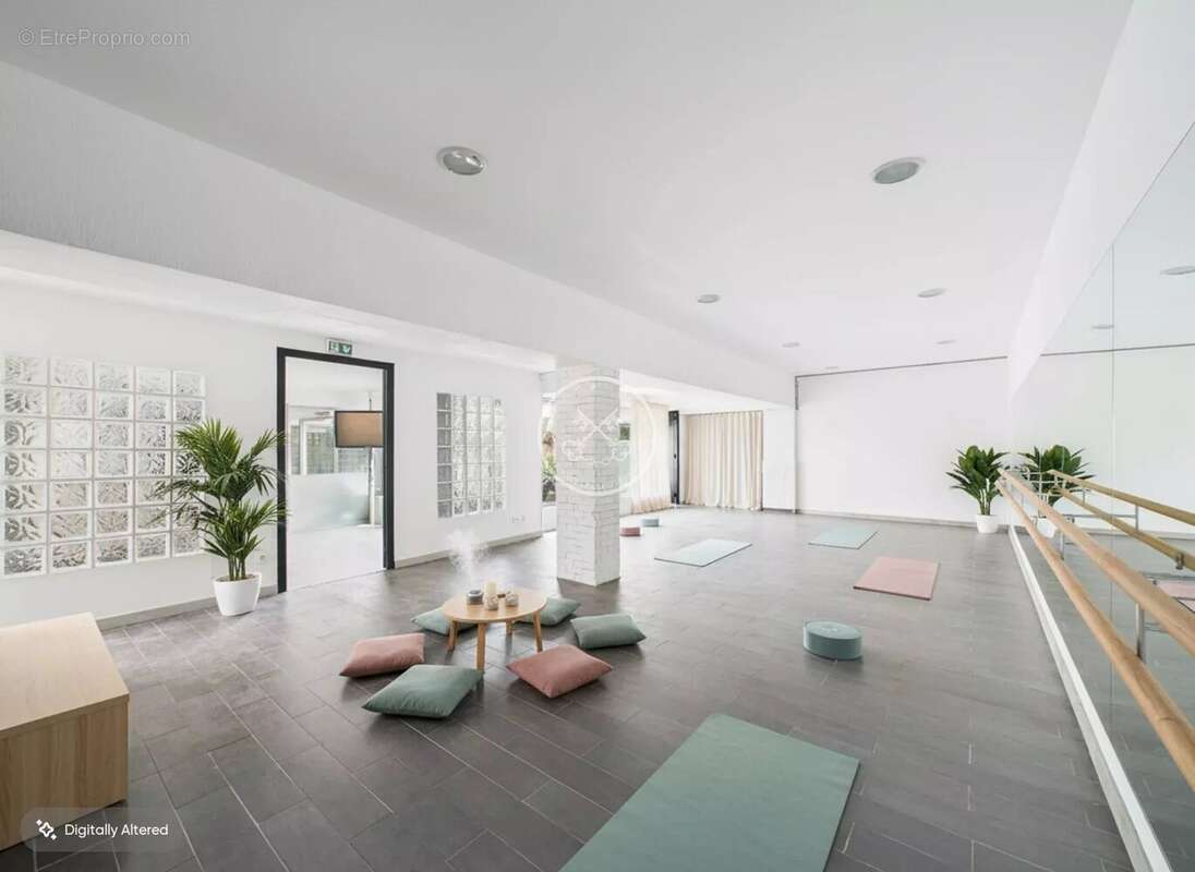 Commerce à SAINT-RAPHAEL