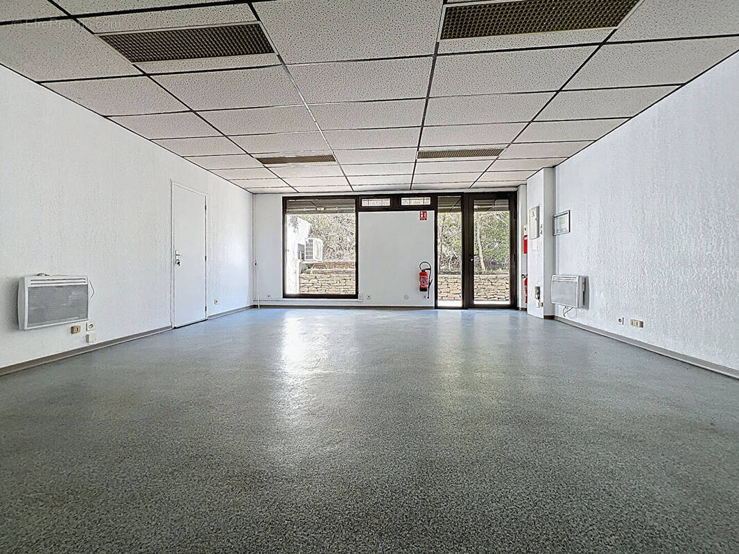 Commerce à AIX-EN-PROVENCE