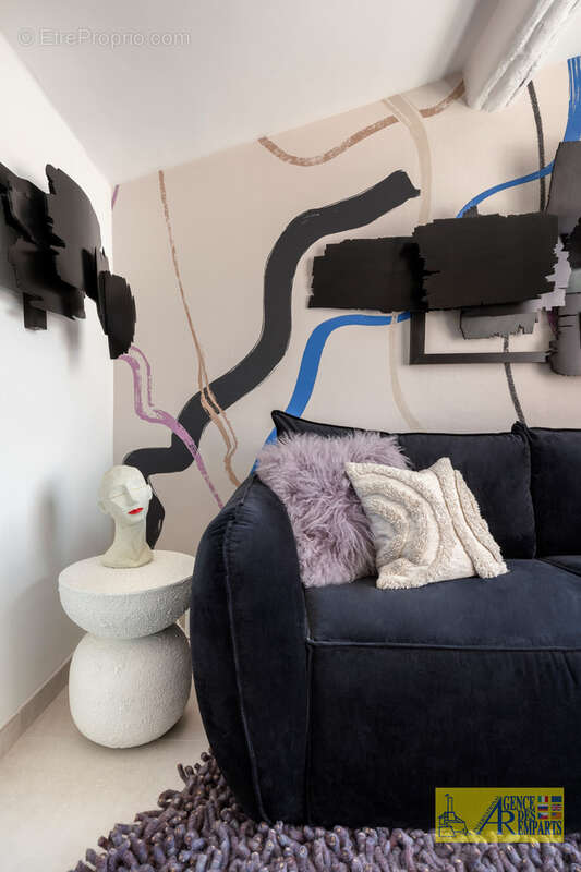 3 pieces 53.55 m2 vieil antbes appartement t3 exceptionnel a 2 pas du marche provencal - photo 12