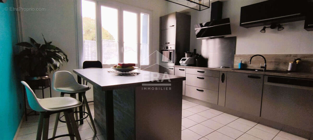 Maison à PORT-SAINTE-MARIE