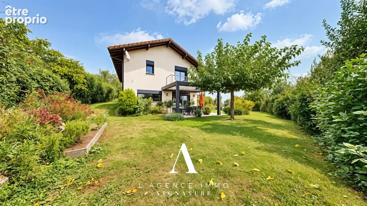 Maison 6 pièces 252 m² à vendre à Crozet (01170) - photo 2