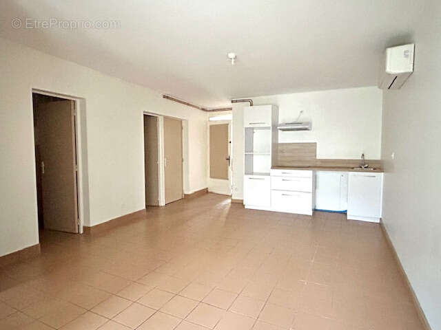 Appartement à NEGREPELISSE