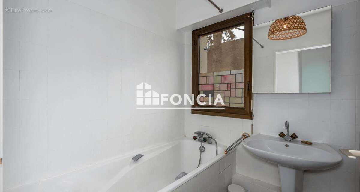 Appartement à BOURG-LA-REINE