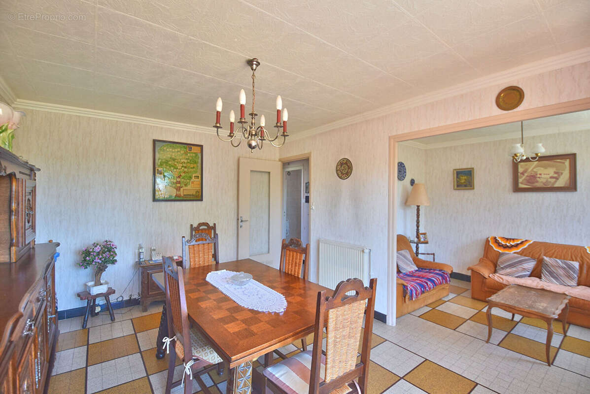 Maison à CHAZAY-D&#039;AZERGUES