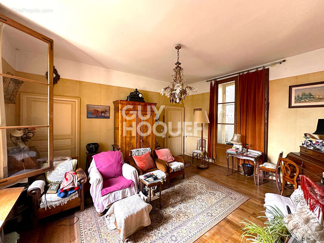 Maison à JAUNAY-CLAN