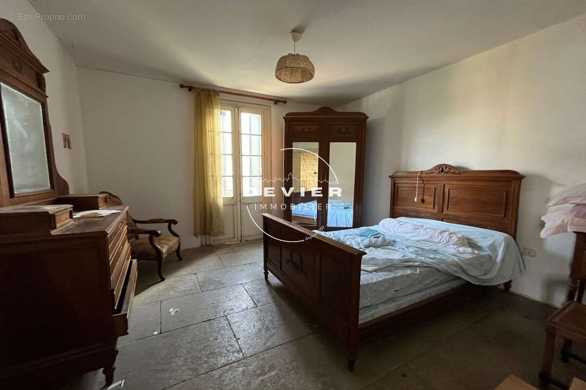 Maison à BEAULIEU