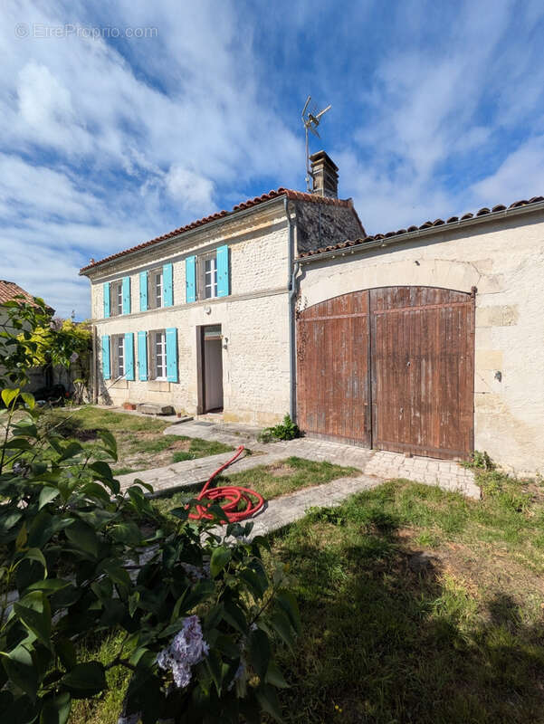 Maison à MONTILS