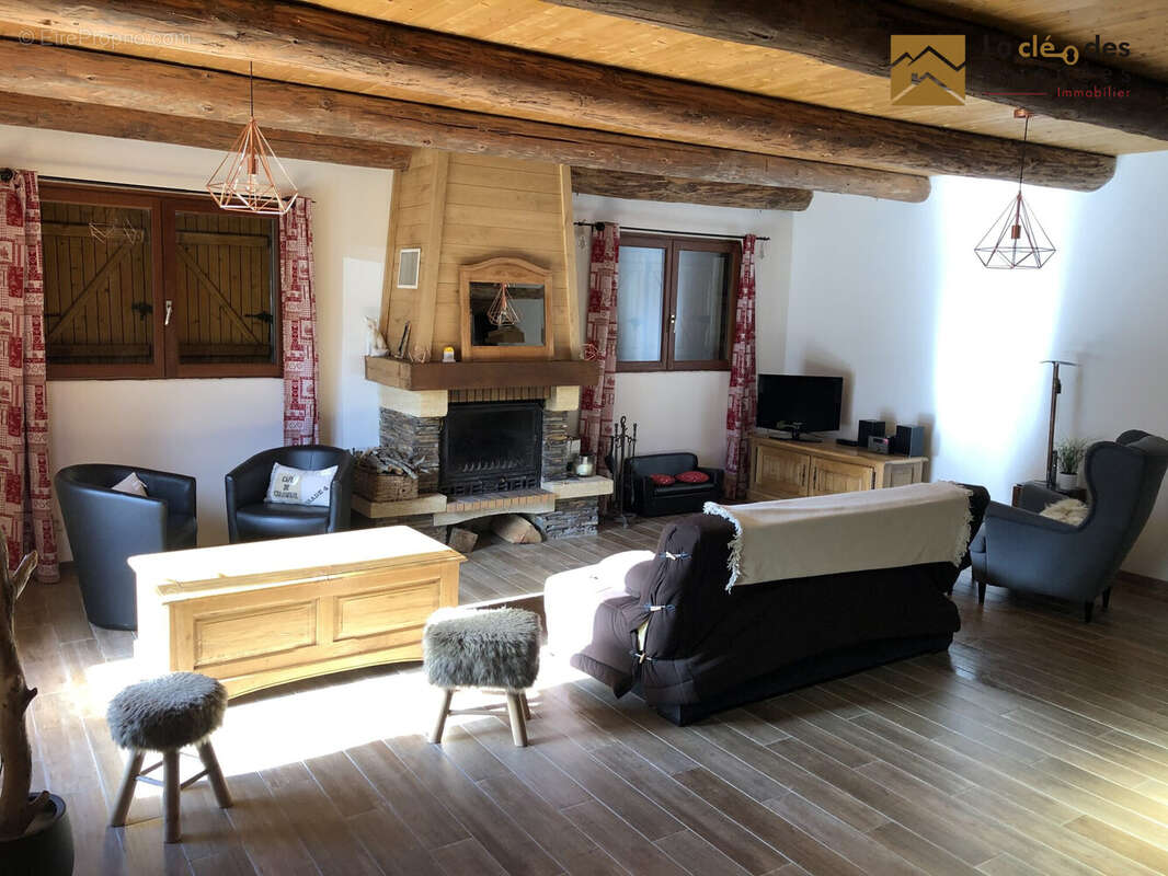 Maison à AZET