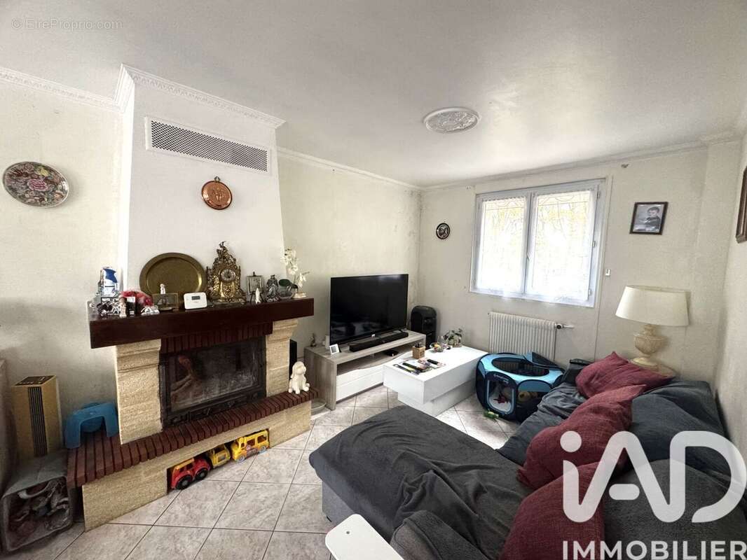 Photo 2 - Maison à LA QUEUE-EN-BRIE