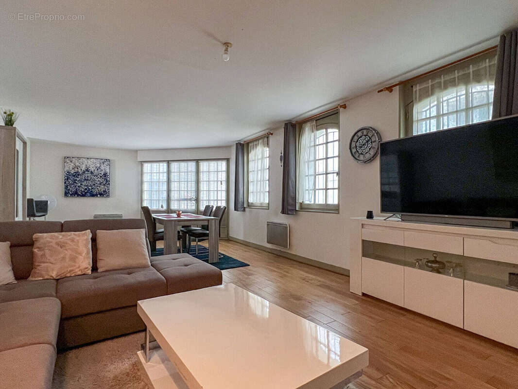 Appartement à SAINTES