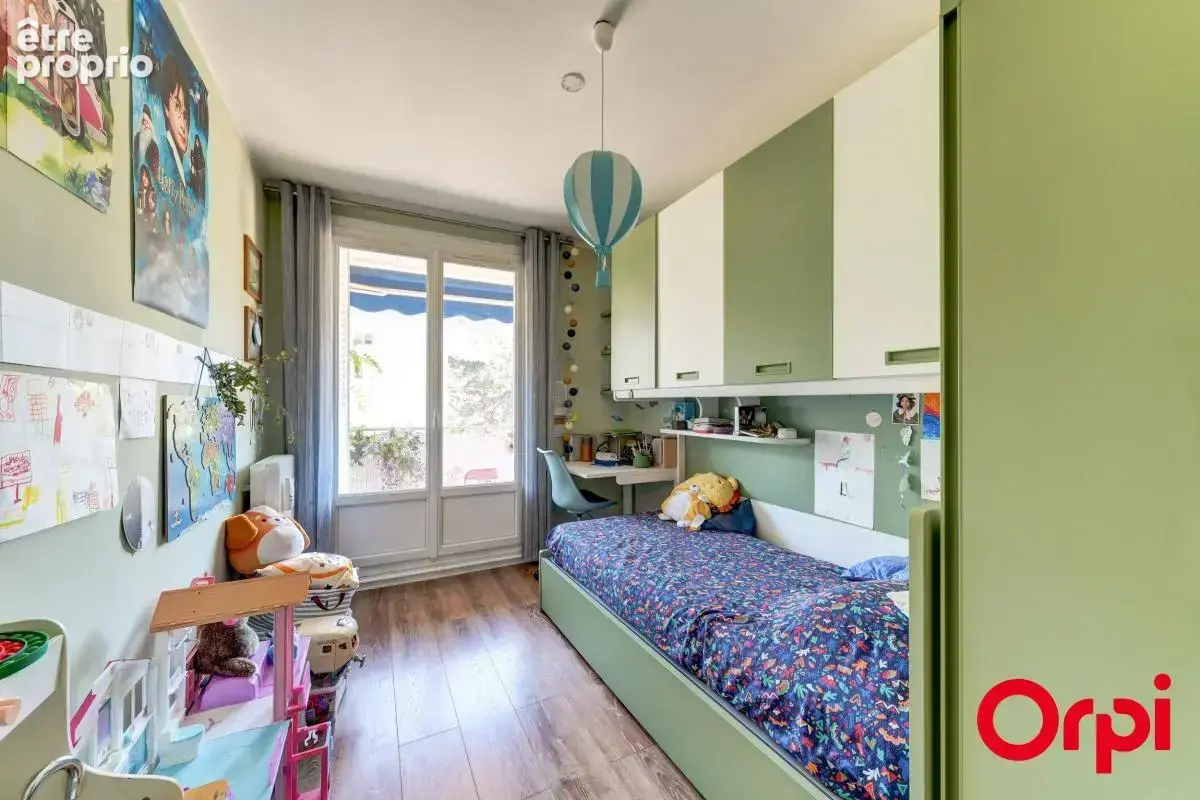 Appartement À Vendre T5 avec cave et place de stationnement - photo 13