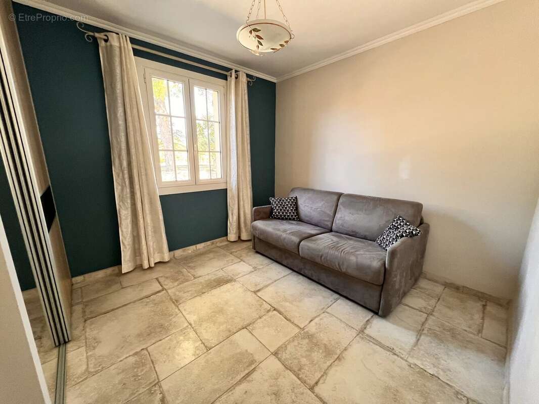 Maison à SAINT-SATURNIN-LES-APT