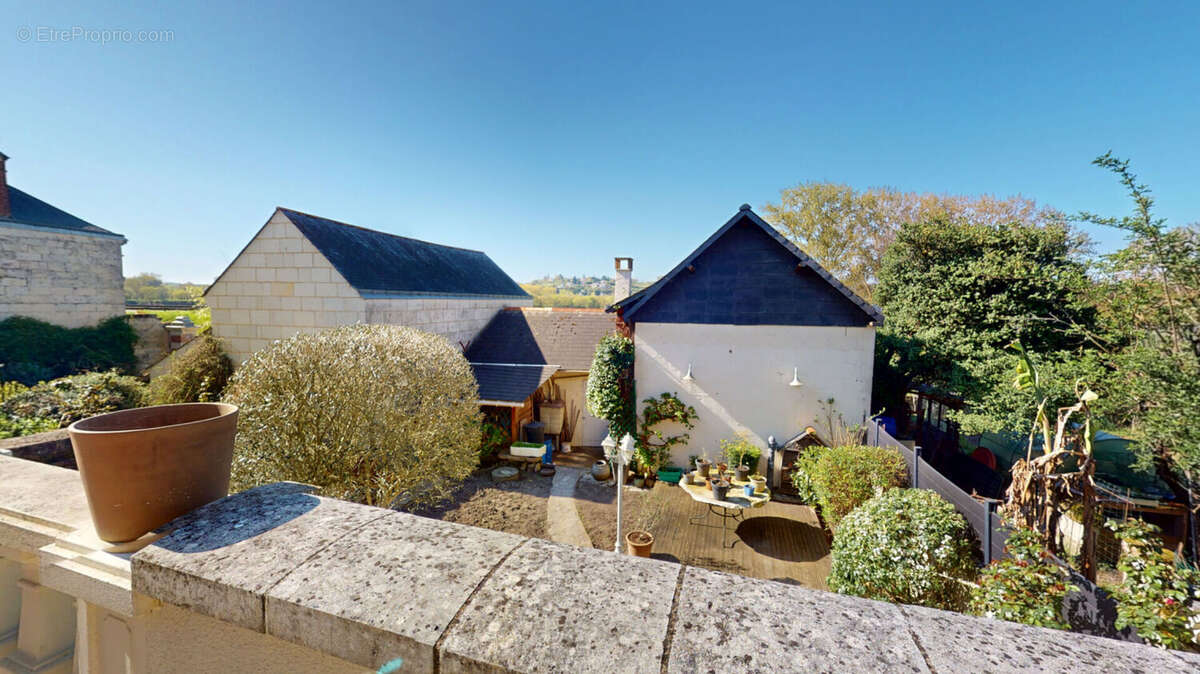 Maison à VILLEBERNIER