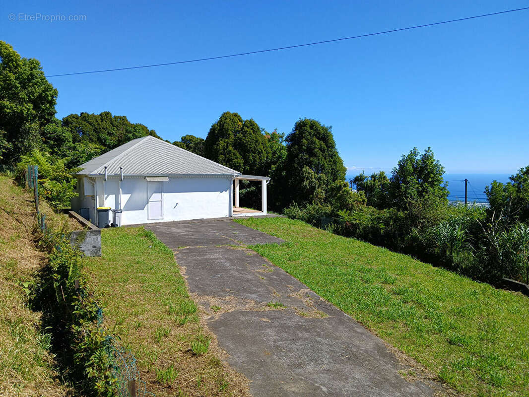 VILLA F4 de 110 m² sur un terrain de 720 m² STE MARIE - photo 3