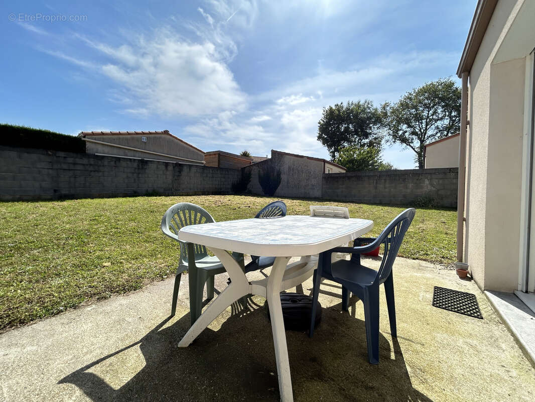 Maison à CUGAND