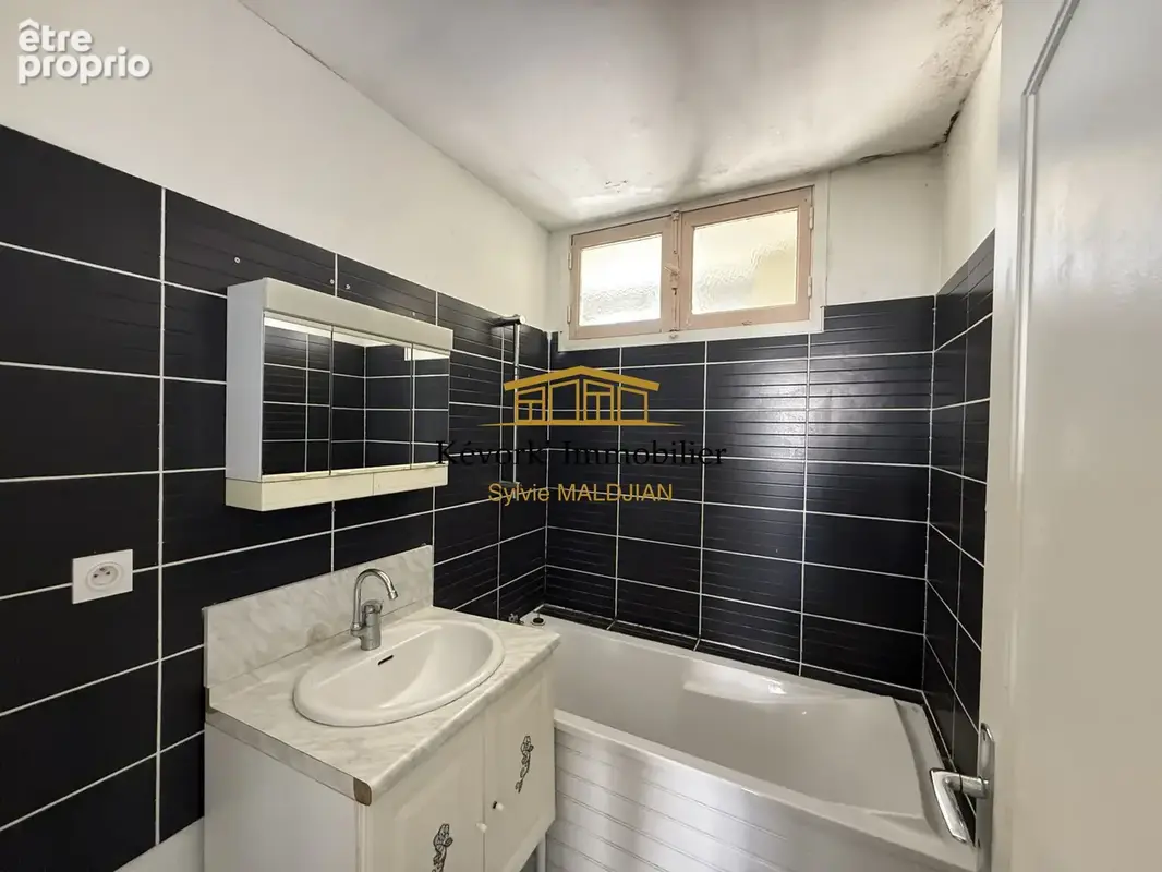 Appartement 73 m² à Valence  - photo 4
