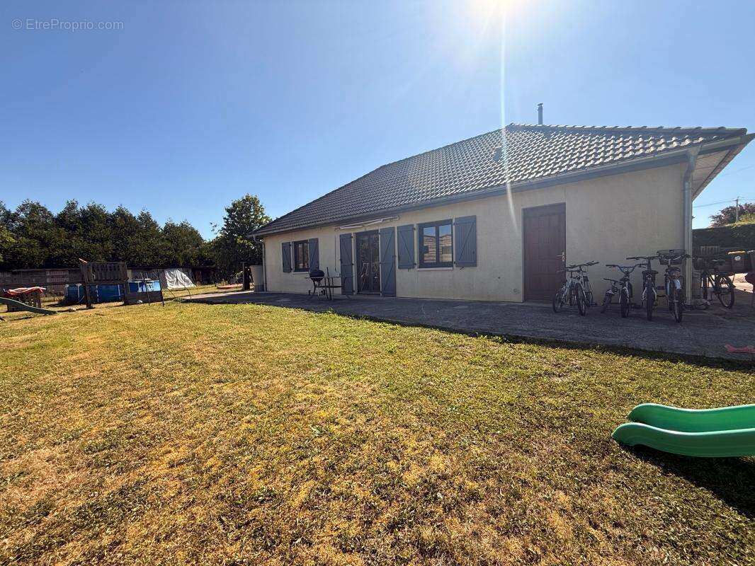 Maison de plain-pied - 3 chambres - terrain 1000 m² - garage - photo 16