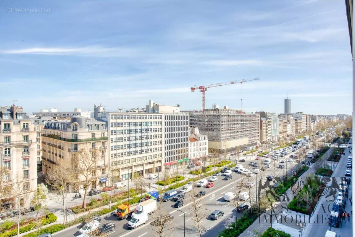 Commerce à NEUILLY-SUR-SEINE