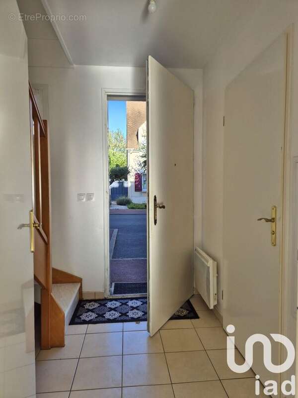 Maison 60 m² à Saint-Pierre-Du-Perray  - photo 4