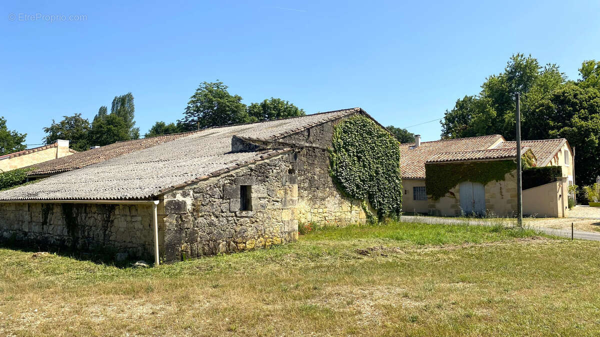 Maison à PUGNAC