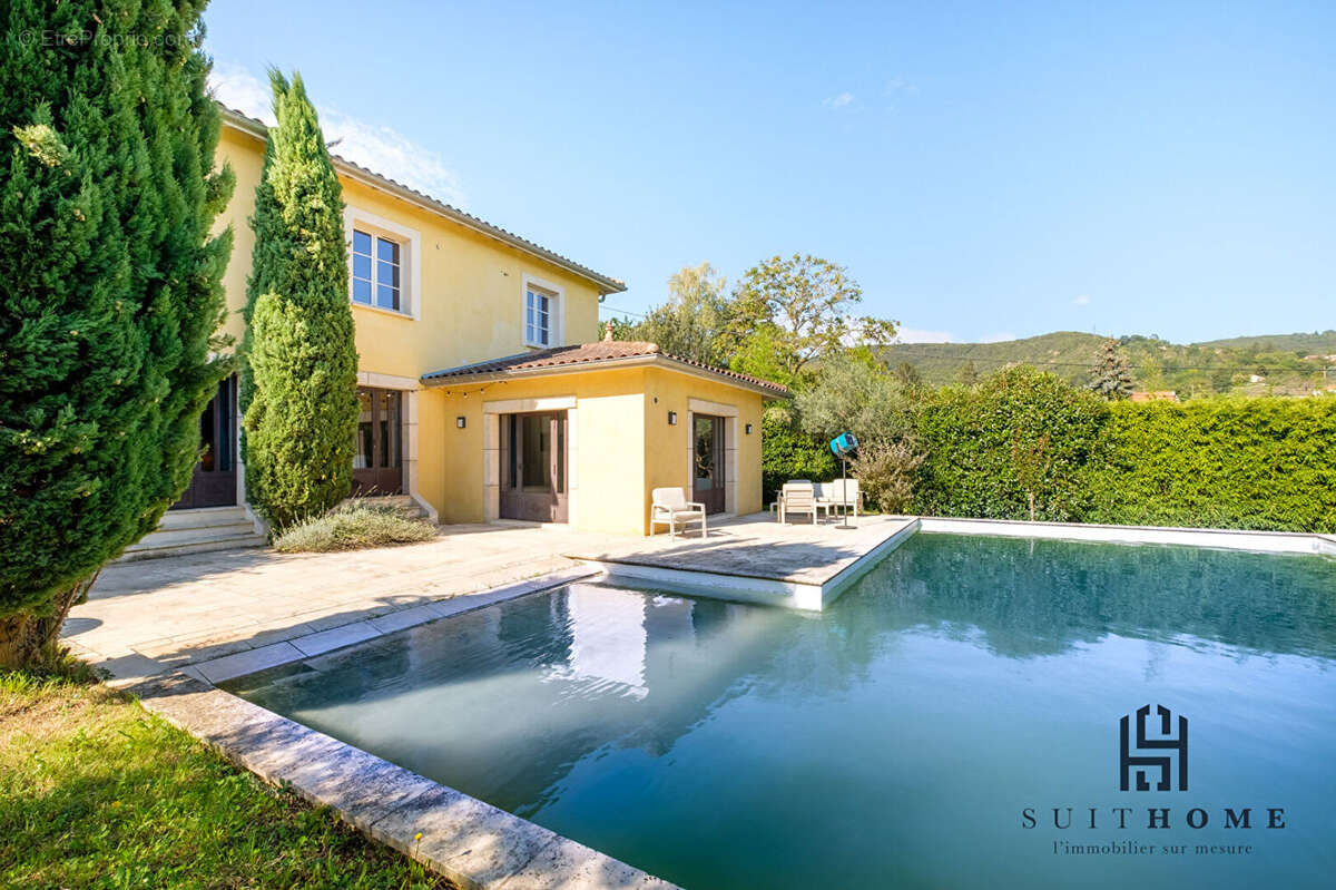 Maison à SAINT-ROMAIN-AU-MONT-D'OR