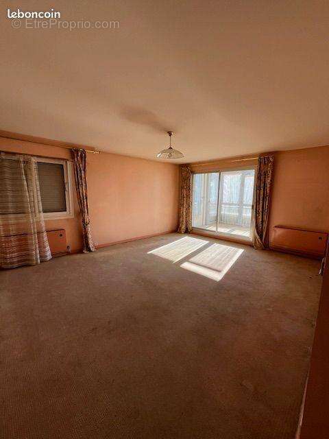 Appartement à CHAVILLE